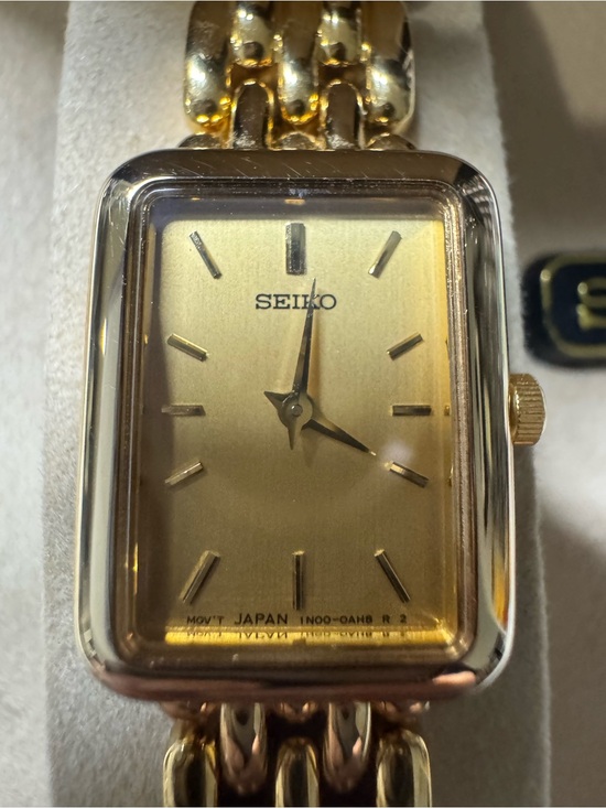#171 Seiko Gold Tone Rectangular Link Bracelet Watch